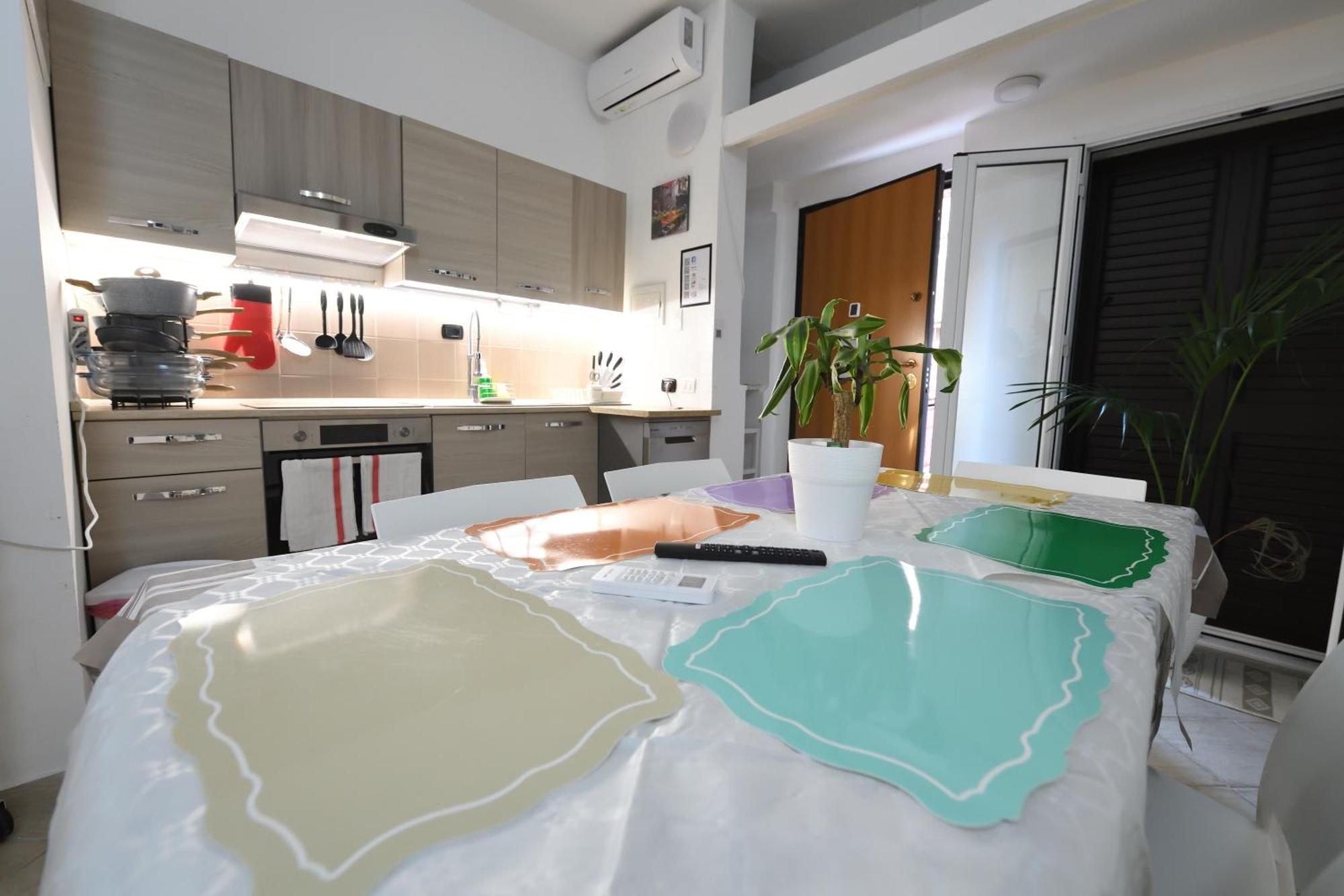 Phoenix Apartment *